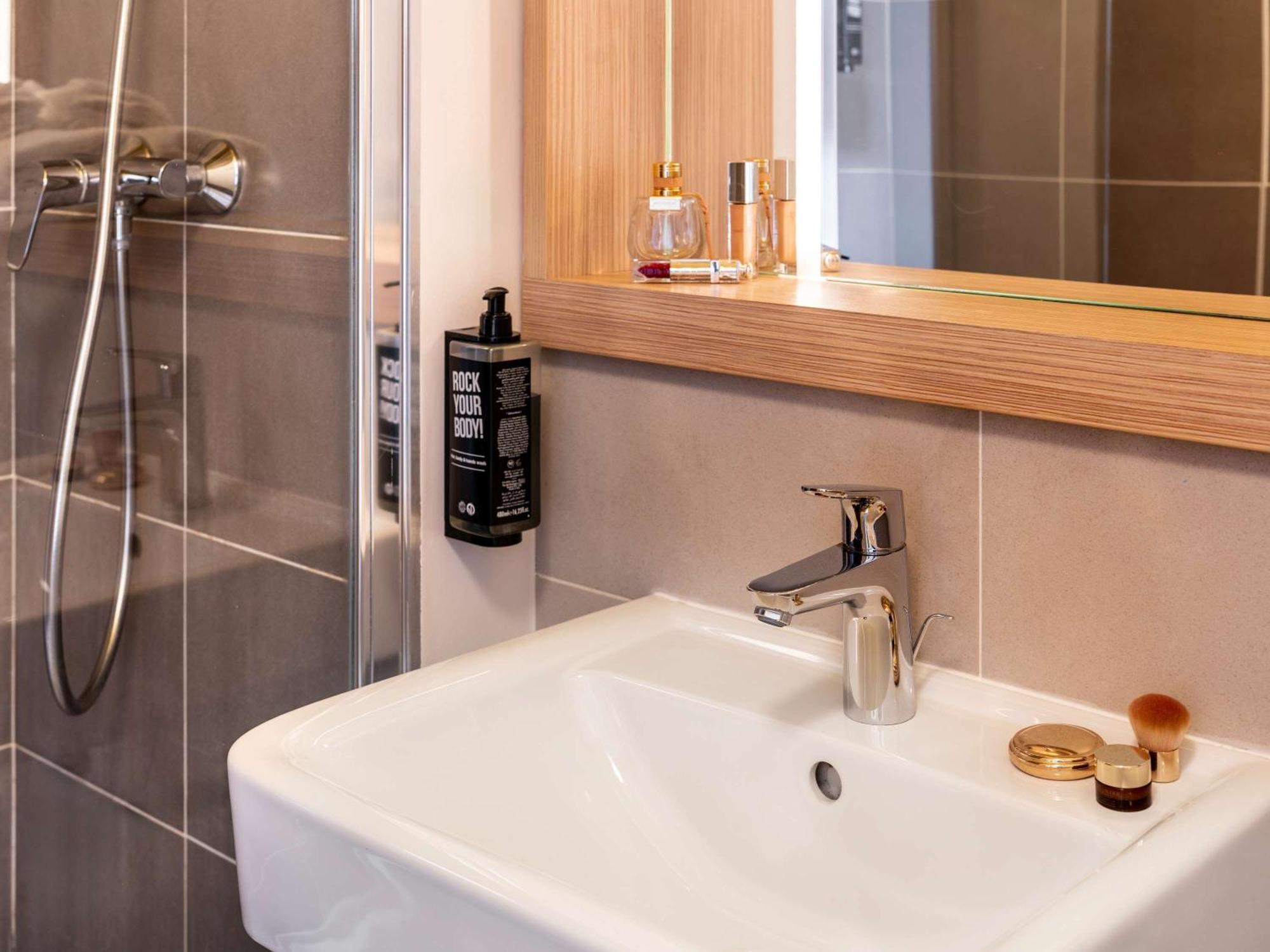 Ibis Styles Prevessin Geneve Aeroport Hotel Kültér fotó